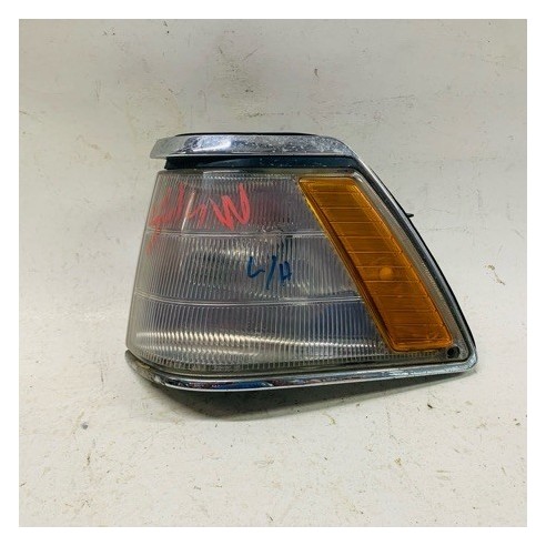 CORNER LAMP LH TOYOTA CROWN NO POST MS121 GS121 MS125