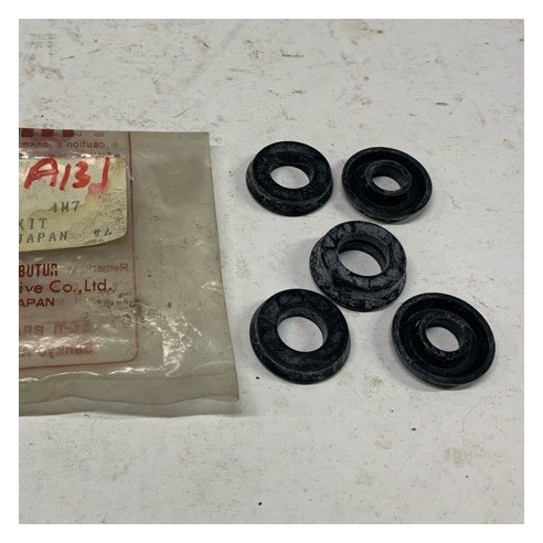 REPAIR KIT BRAKE MASTER CYLINDER MITSUBISHI L200 L300 15/16