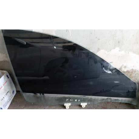 NISSAN SENTRA B12 FRONT DOOR GLASS  LH