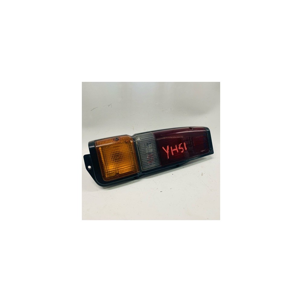 TAIL LAMP RH TOYOTA HIACE YH50