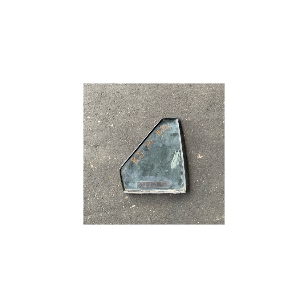 QUARTER GLASS RH TOYOTA COROLLA KE70 SEDAN