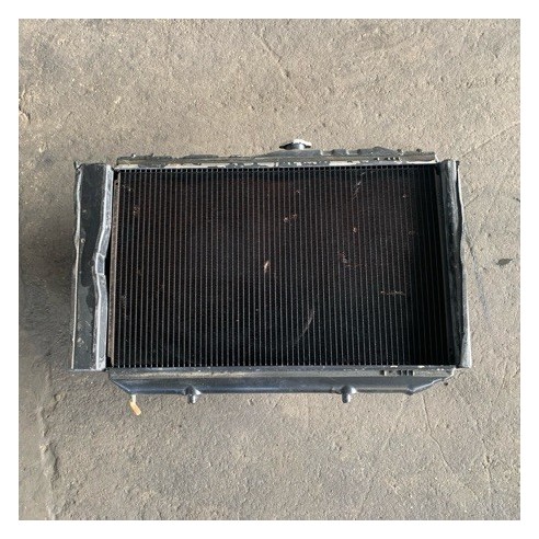 RADIATOR WITH SHROUD TOYOTA CRESSIDA RX70 MANUAL