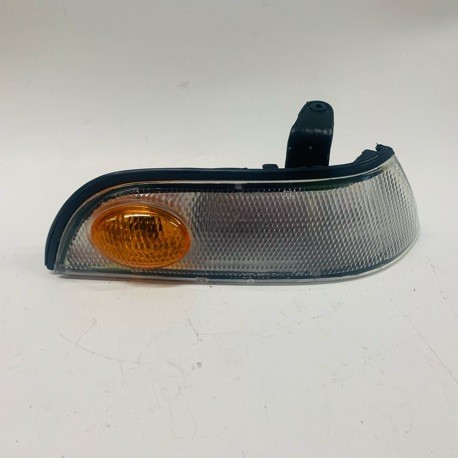 TOYOTA  RX70  DOUBLE BEAM HEAD LAMP RH