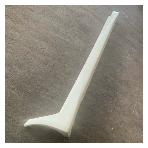 SIDE PANEL RH MITSUBISHI GRANDIS