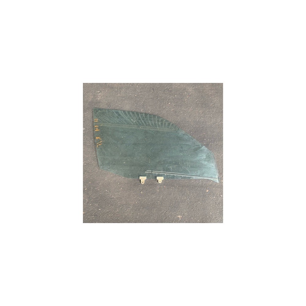 FRONT RH DOOR GLASS NISSAN BLUEBIRD U14