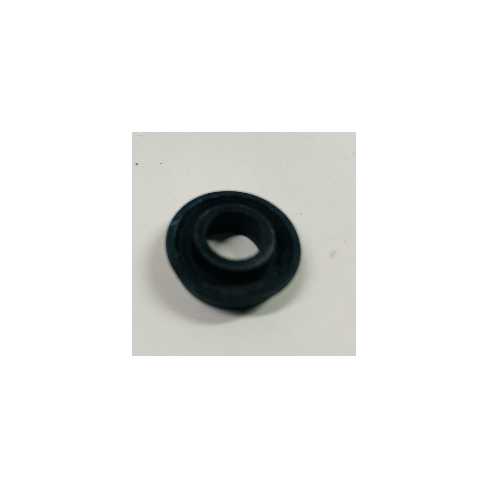 BRAKE CUP RUBBER 13/16 WITH HOLE L300