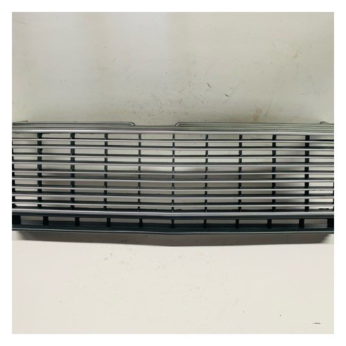 GRILLE MITSUBISHI GALANT RWD DSH