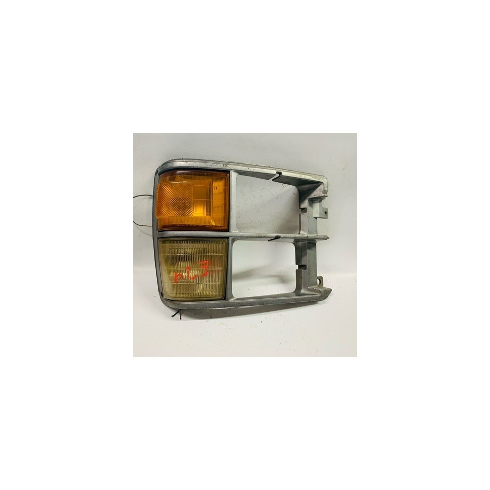 TOYOTA HIACE YH51HEADLAMP FINISHER RH