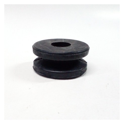 STRUT BAR RUBBER 1 MITSUBISHI L300