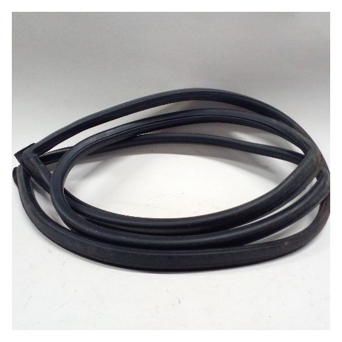 REAR WINDSCREEN RUBBER NISSAN 280C 430 WAGON